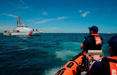 Guardia Costera Repatría a 32 Migrantes Dominicanos Tras Interceptación Cerca de Puerto Rico