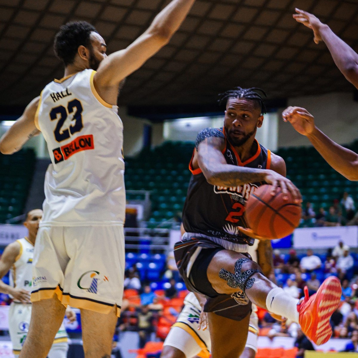 Yeison Colomé Sella Victoria de Cañeros LNB con Triple Clave en Santiago