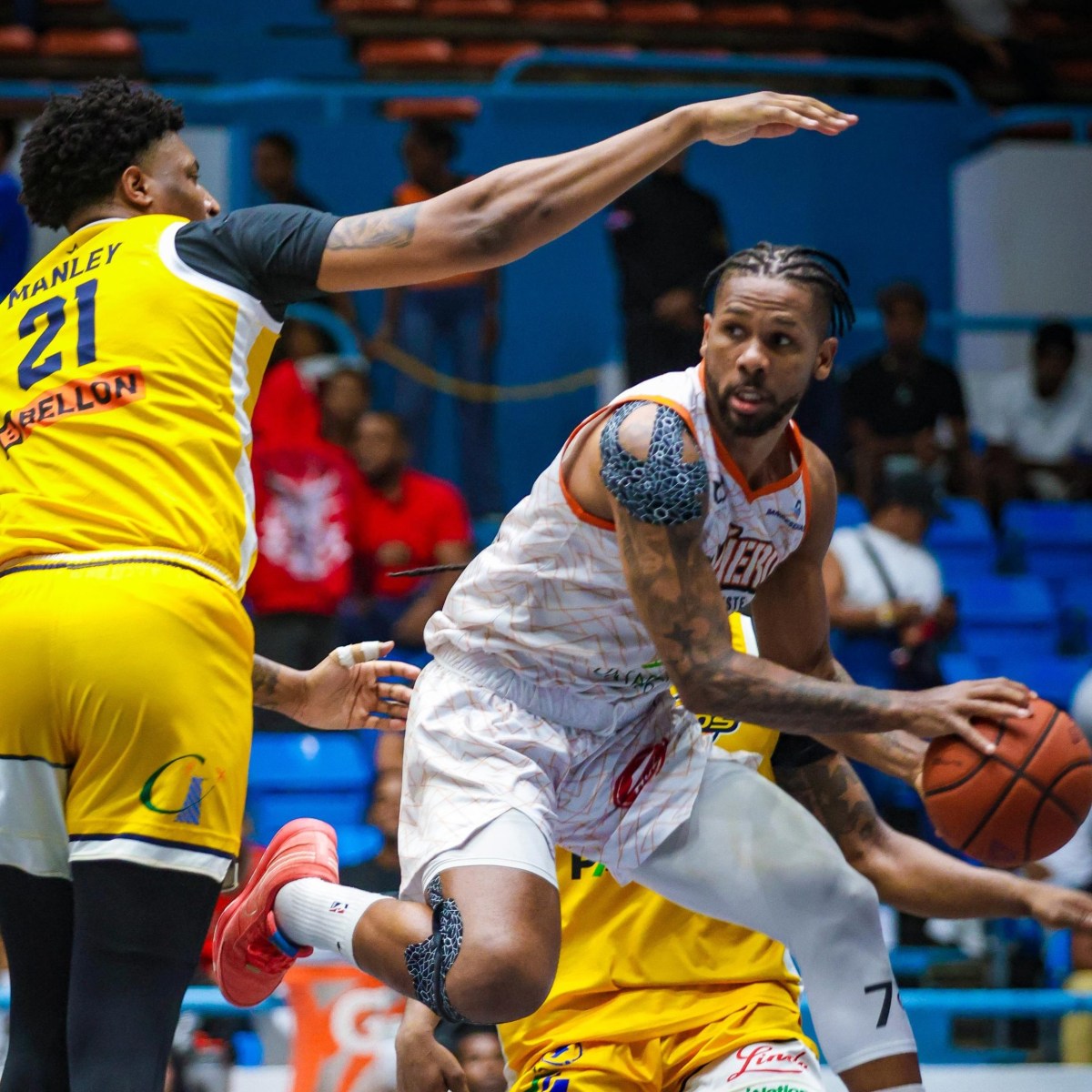 Actuación Destacada de Colomé Impulsa a Cañeros a Empatar la Semifinal A de la LNB