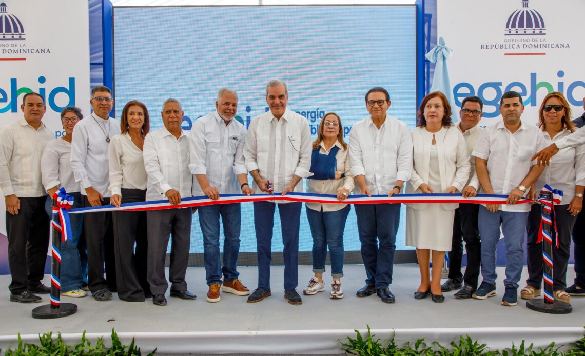 Presidente Abinader Abre Nueva Carretera en la Sierra de Santiago Tras Prolongadas Solicitudes Comunitarias