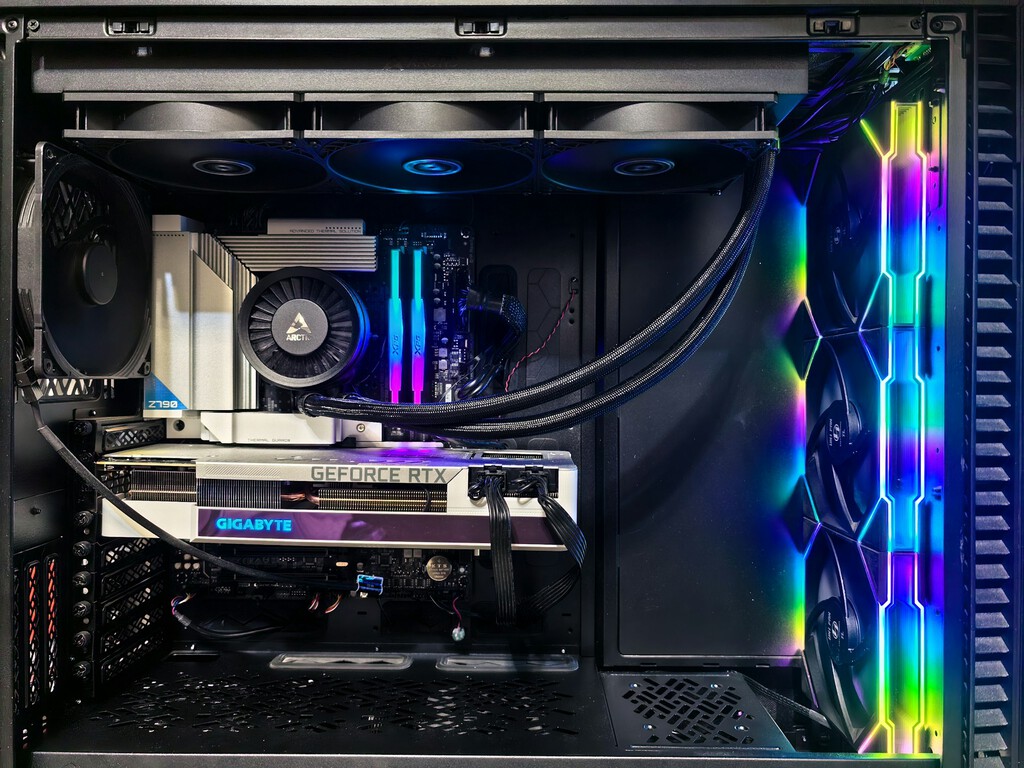 Alternativas para Ahorrar en RAM y SSD ante el Aumento Generalizado de Precios