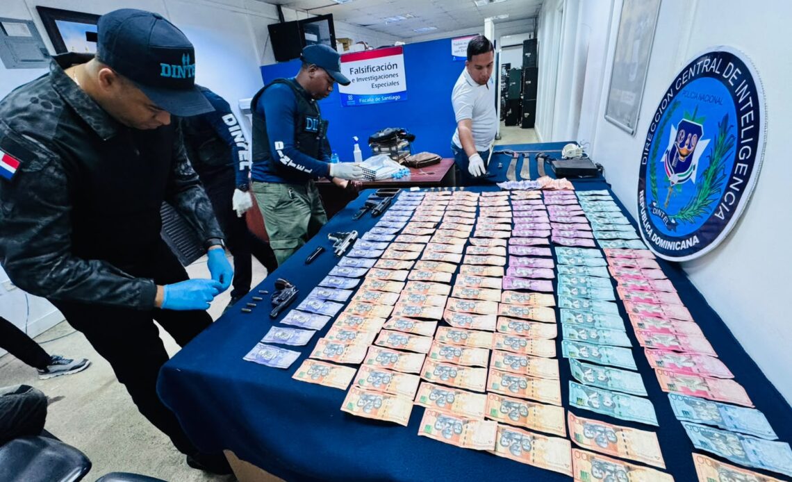 Incautan Armas, Municiones y RDNULL Mil en Operativos en Santiago