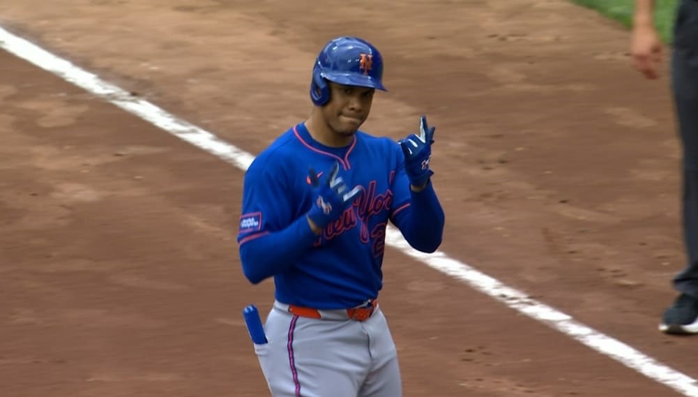 Juan Soto Destaca con Tres Hits y Dos Impulsadas en Victoria de los Mets