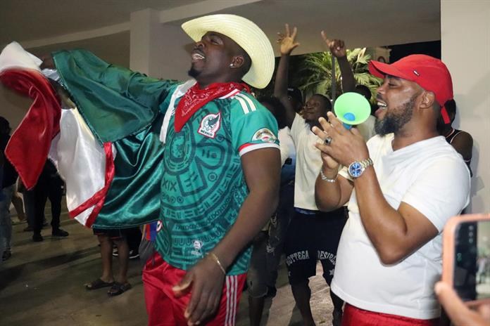 Comunidad haitiana en México experimenta alegría y melancolía durante el encuentro futbolístico contra Brasil