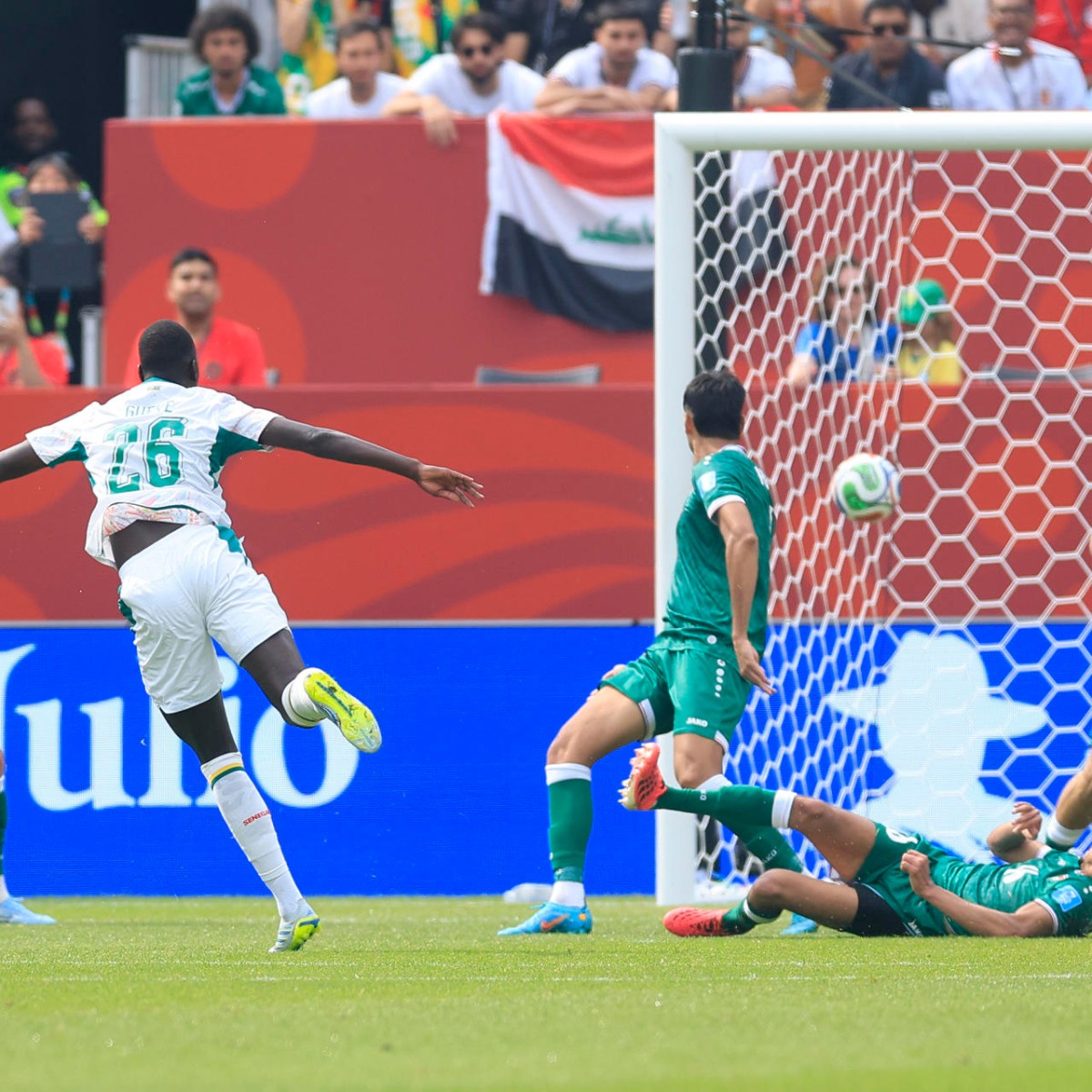 Senegal Logra Contundente Victoria Histórica ante Irak, Avanzando a Octavos de Final