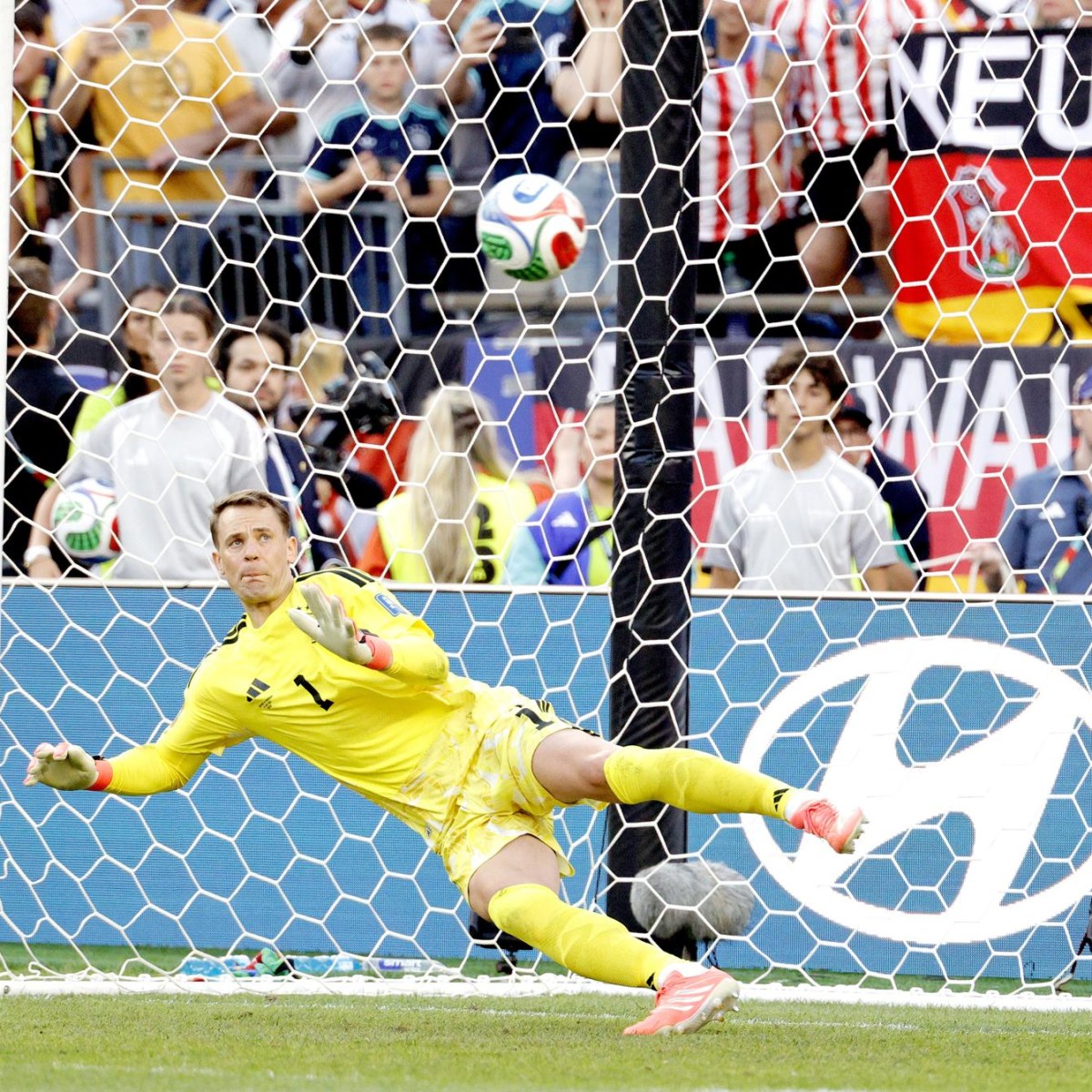 Manuel Neuer alcanza récord negativo en Copas del Mundo