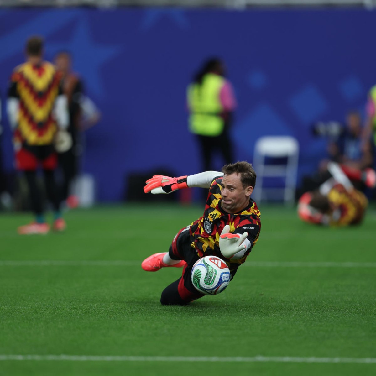 Manuel Neuer: Convencido del Título Mundial con Alemania en 2026 y Su Último Gran Torneo