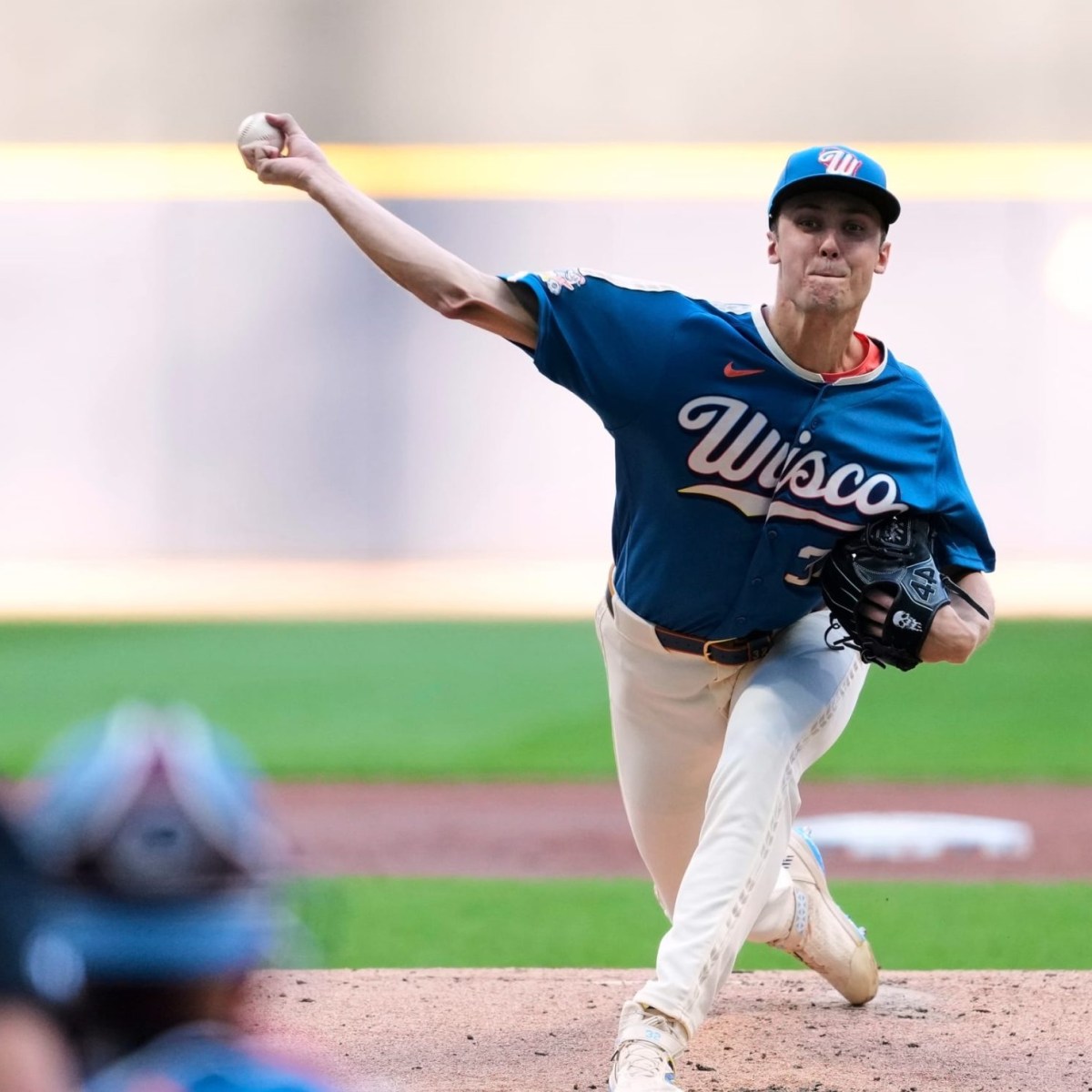 Jacob Misiorowski Domina a los Filis con una Actuación Histórica