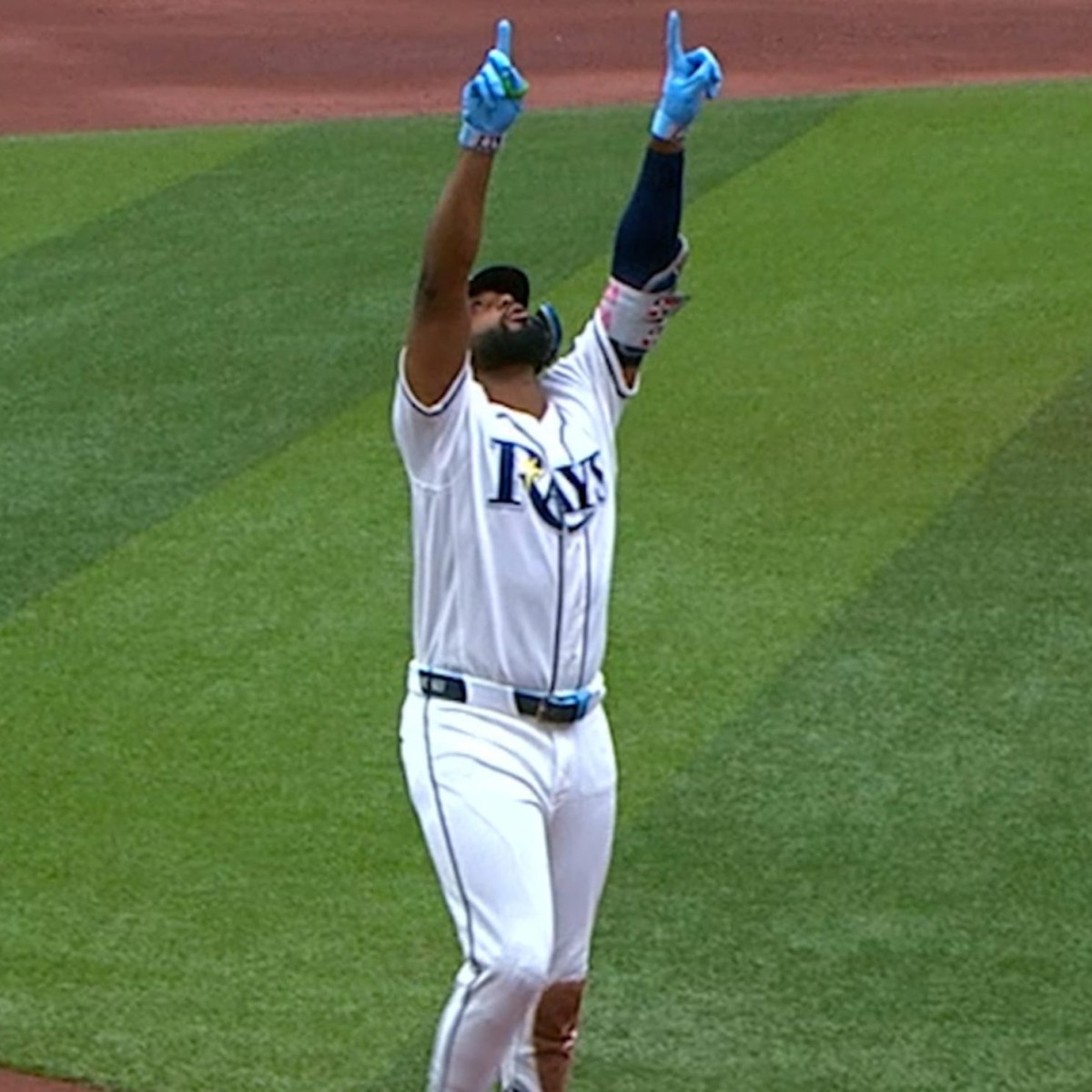 Junior Caminero Impulsa a los Rays con Séptimo Jonrón en Seis Partidos, Estableciendo Récords Históricos