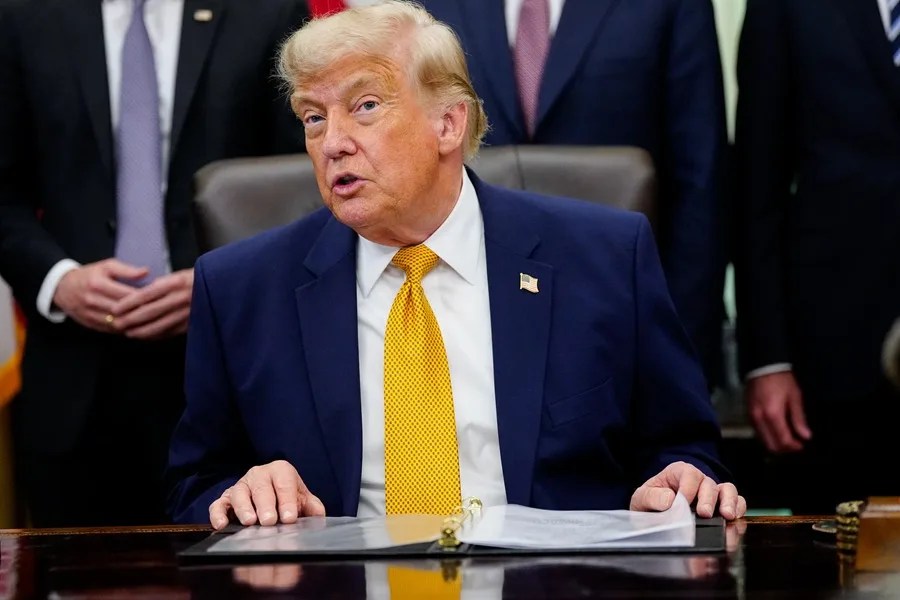 Bolsas europeas caen bruscamente tras declaración de Trump sobre el fin del cese al fuego con Irán