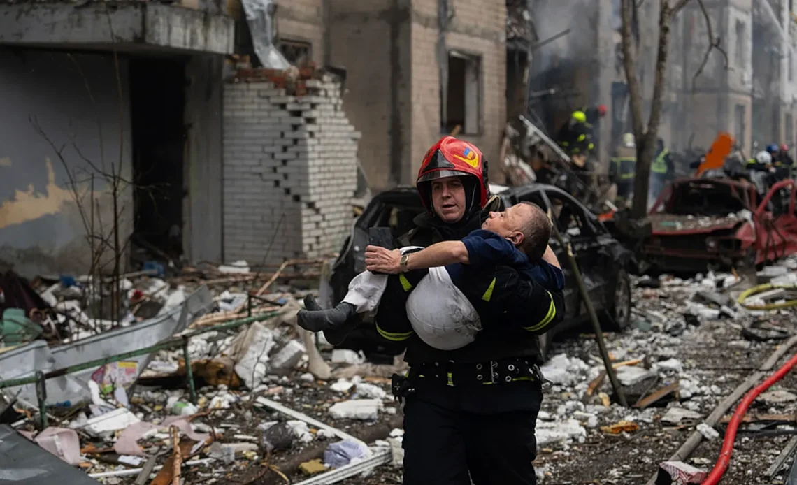 Ucrania denuncia ''asesinato deliberado de civiles'' tras mortales bombardeos rusos