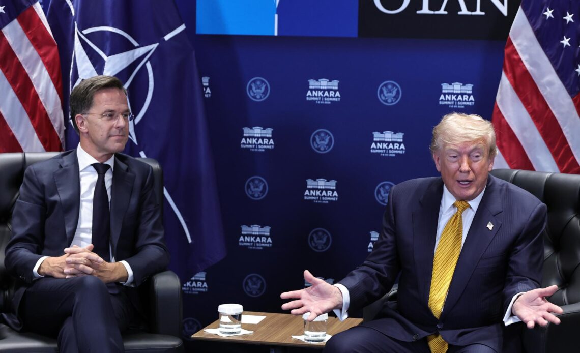 Trump Argumenta la Relevancia de Groenlandia para EE.UU. frente a Dinamarca