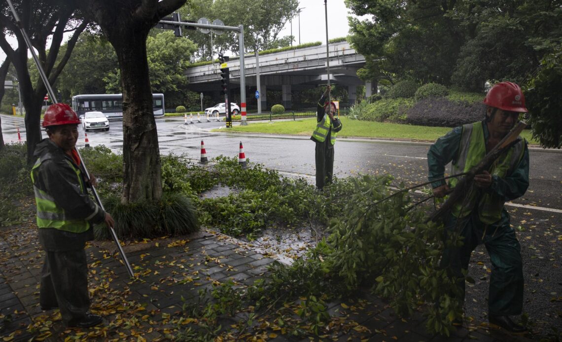 Tifón Bavi Provoca Evacuaciones Masivas en China y Deja Heridos en Taiwán y Japón