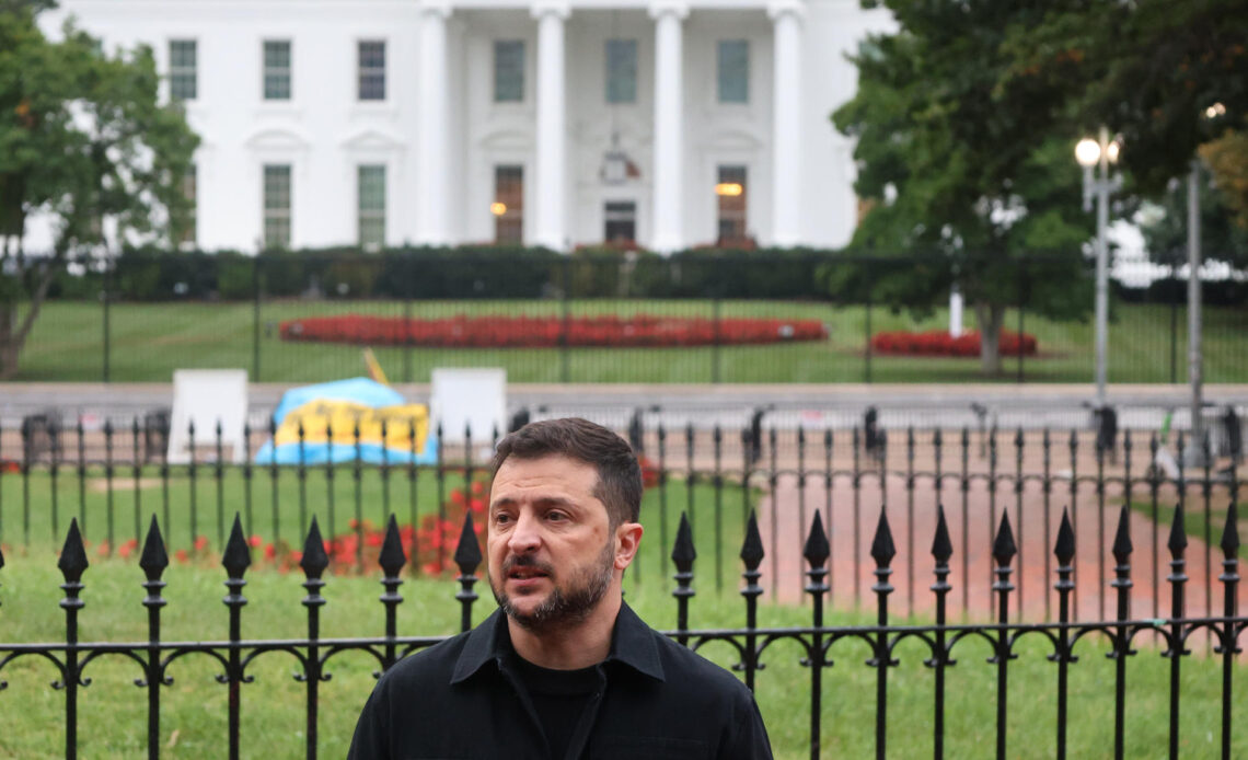 Presidente de Ucrania visita EE.UU. para dialogar con Trump y honrar al senador Lindsey Graham
