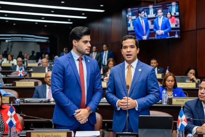 Bray Vargas elogia a Omar Fernández y aconseja mayor espontaneidad