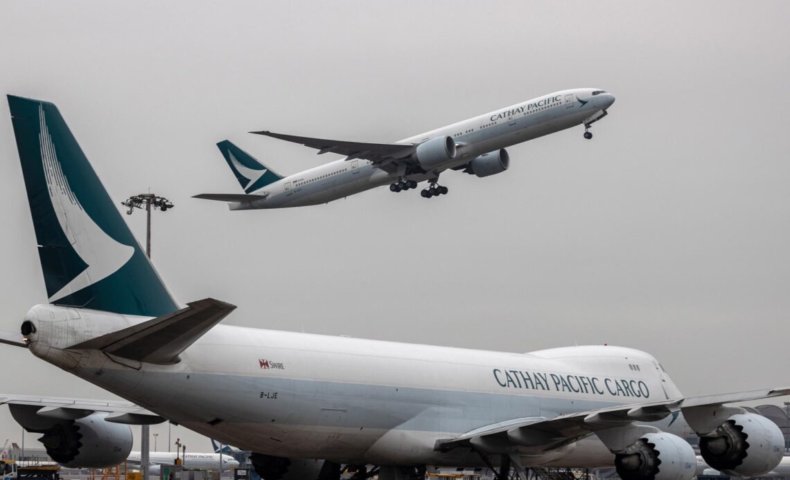 Fallo de Comunicación de Aeronave de Cathay Pacific Desencadena Alerta de la OTAN en Rumanía