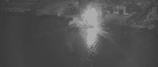 Estados Unidos Difunde Video de Ataque con Drones Marítimos a Base Naval Iraní