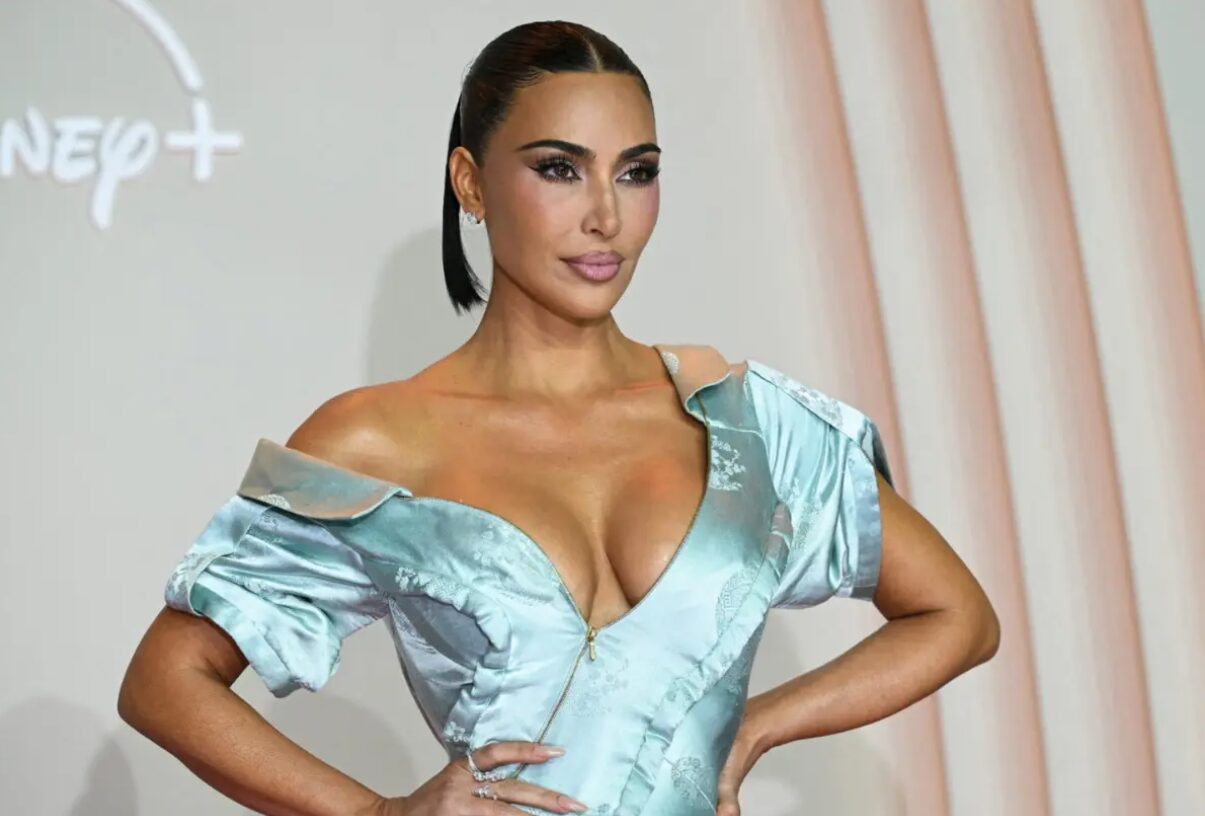 Kim Kardashian aclara polémica sobre sus vacaciones tras el fallecimiento de su abuela