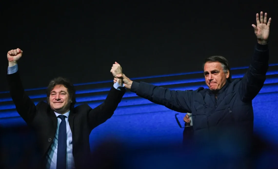 Justicia Brasileña Prohíbe Visita de Javier Milei a Jair Bolsonaro en Prisión Domiciliaria