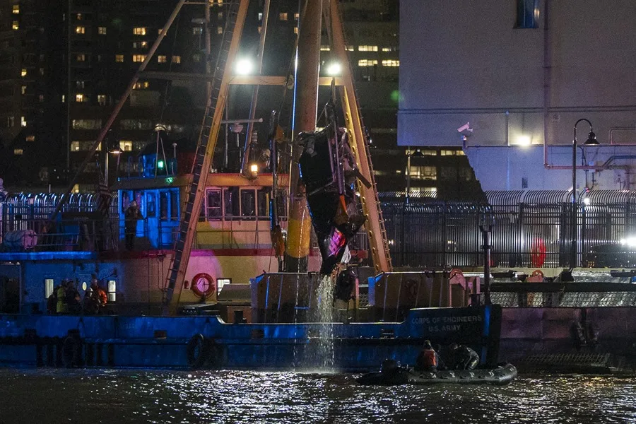 Impacto de Aves Sugerido en el Accidente de Helicóptero Fatal en Nueva York en 2025
