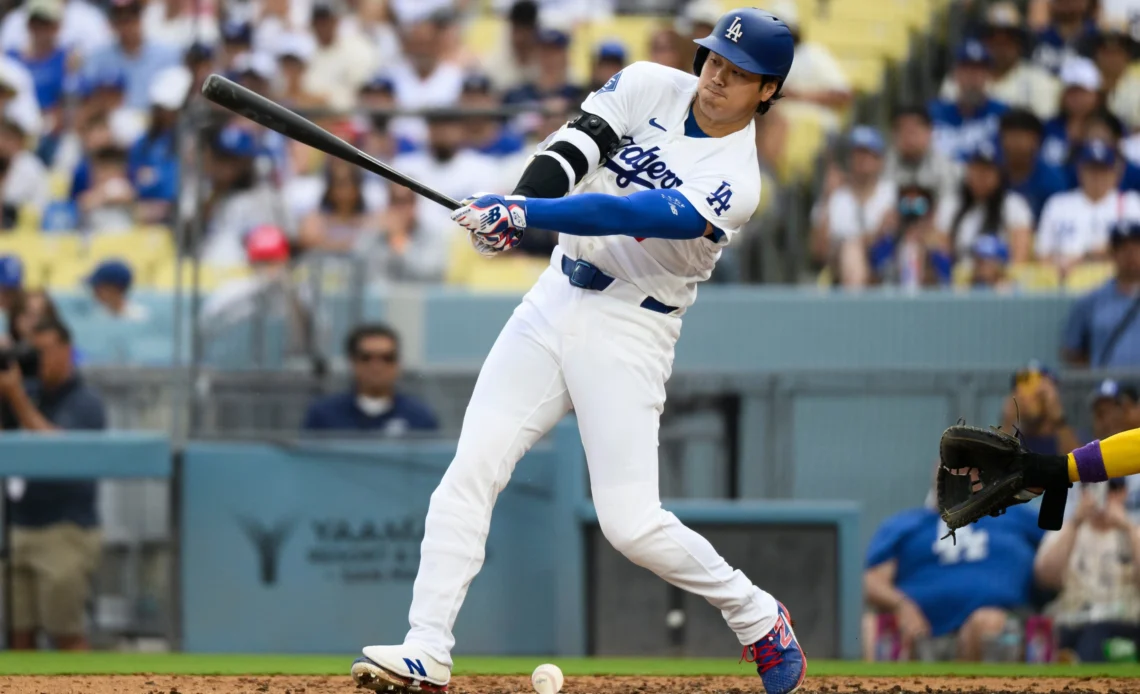 Shohei Ohtani de los Dodgers se ausenta por nuevas molestias en la rodilla