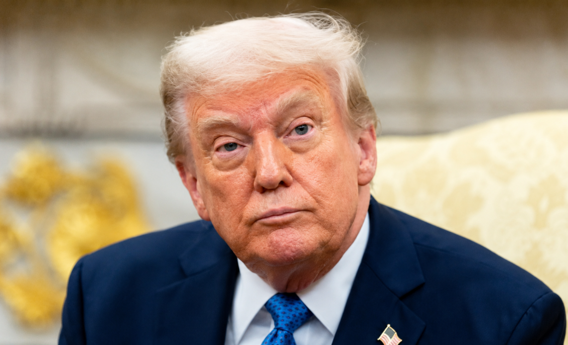 Trump Retorna a la Cena de Corresponsales tras Incidente de Seguridad Previo
