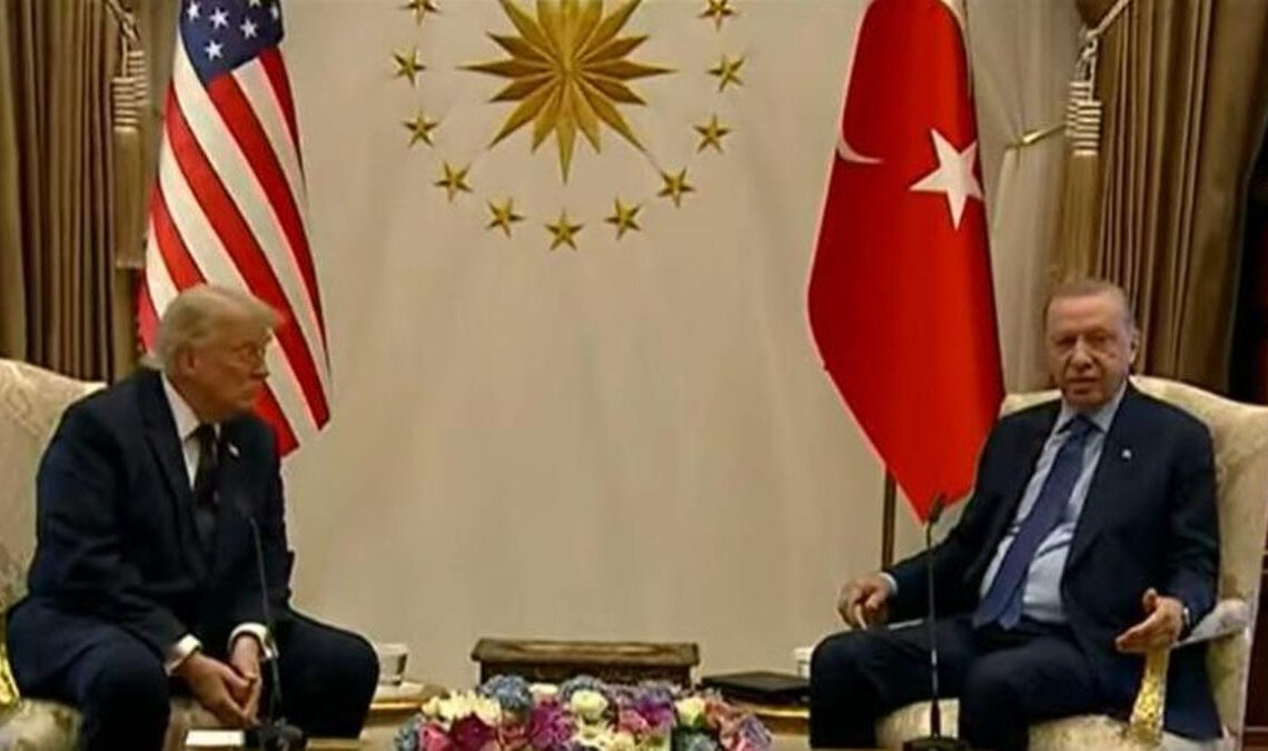 Trump intensifica roces con Europa al reiterar que Groenlandia debe ser controlada por EE.UU.