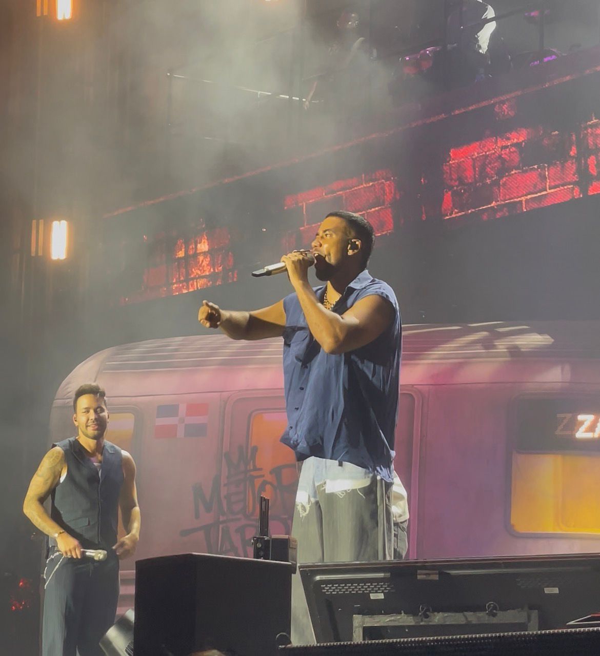 Zaragoza Acoge con Entusiasmo a Romeo Santos y Prince Royce en el Inicio de su Gira Europea