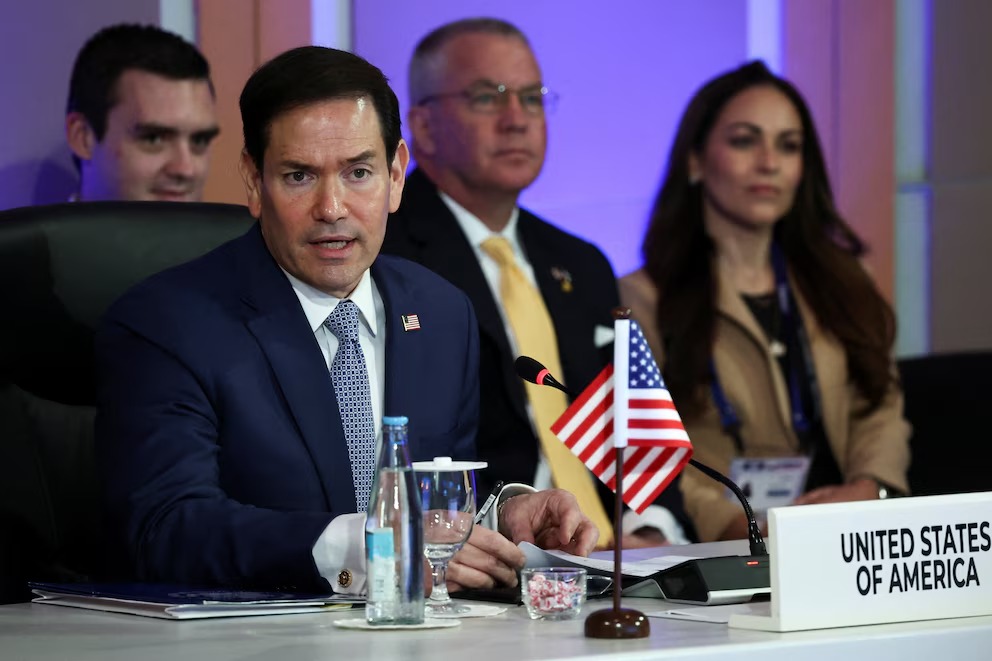 Rubio Afirma que Irán Busca Acuerdos con EE.UU. en Medio de Bombardeos Continuos