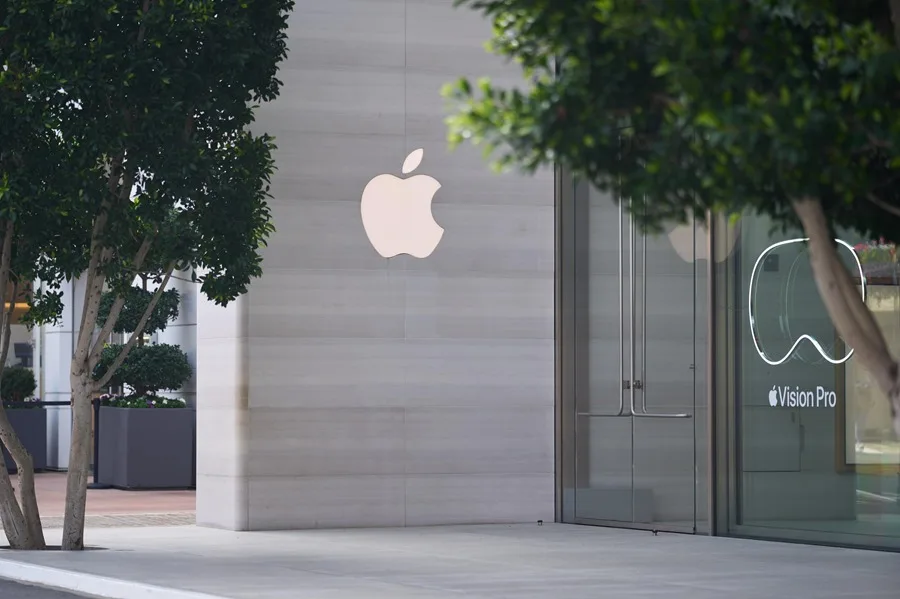 Apple Demanda a OpenAI y Ex-Empleados por Supuesto Hurto de Secretos de iPhone