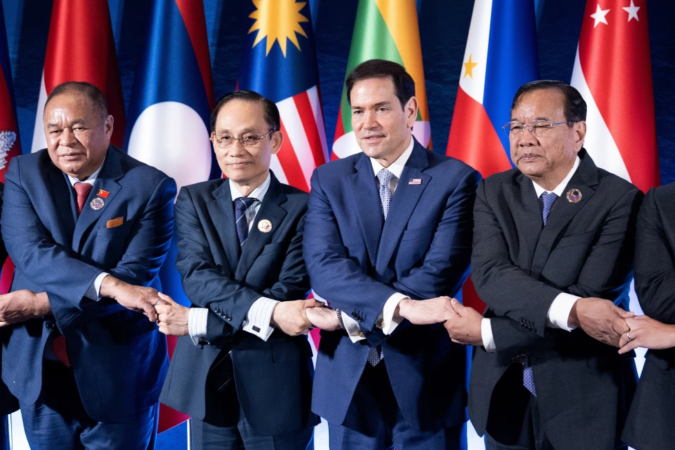 Marco Rubio advierte sobre el peligro global del control iraní en el Estrecho de Ormuz