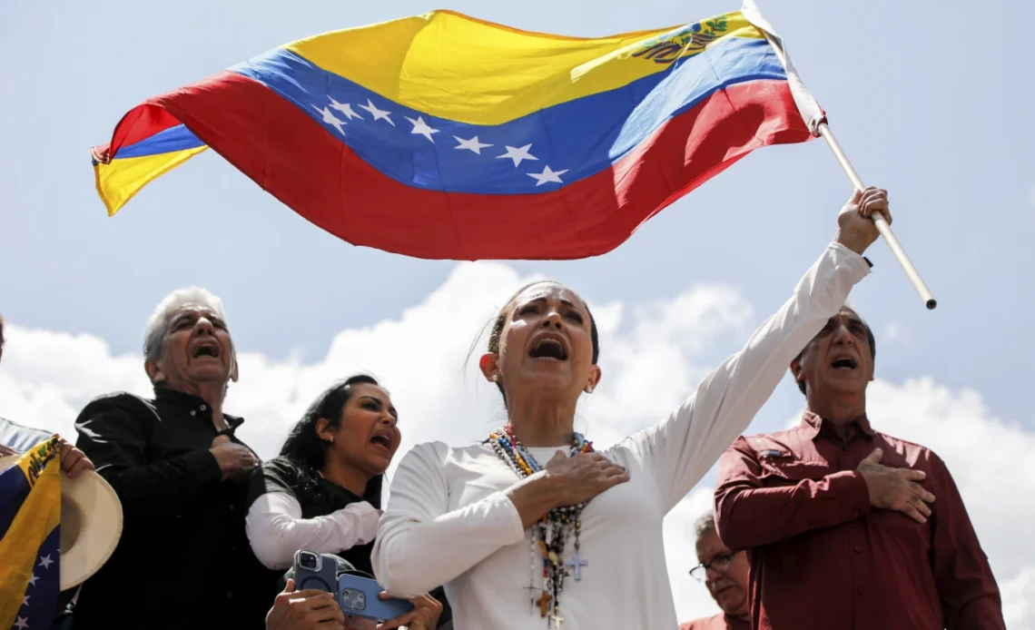 Machado Cuestiona la Gestión Gubernamental ante Sismos y Demanda su Retorno a Venezuela
