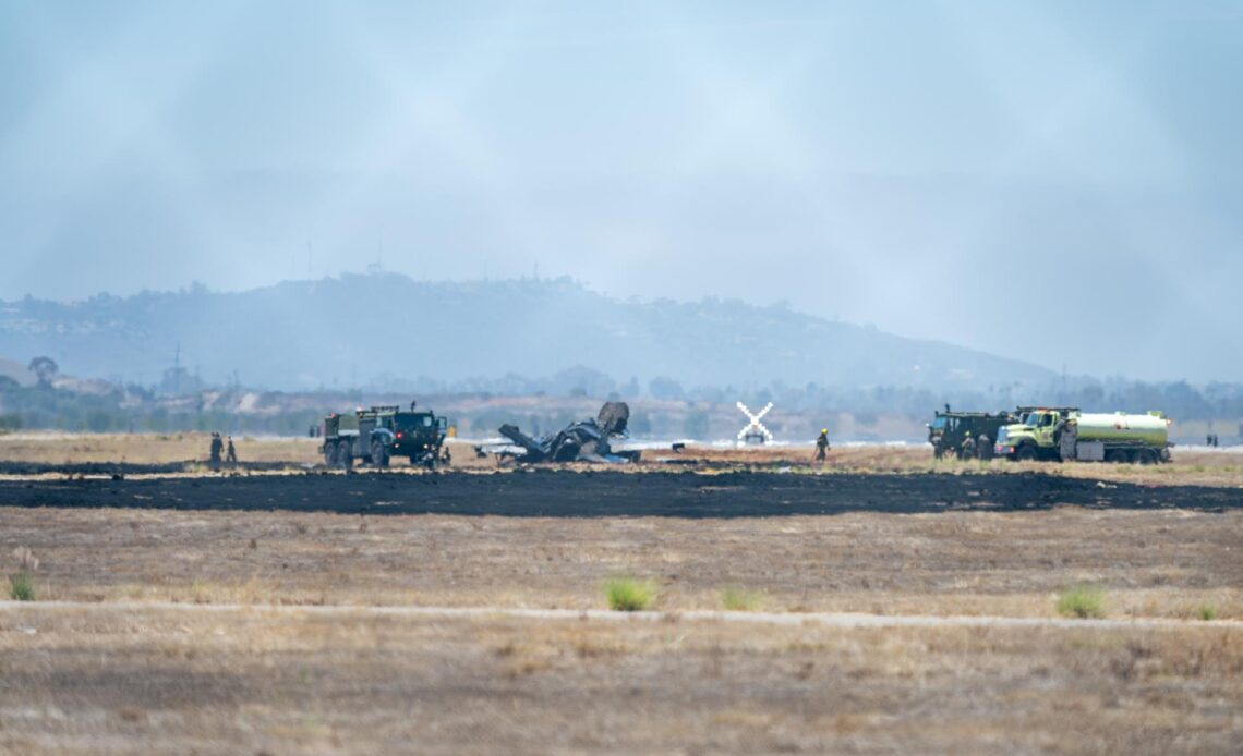 Avión de Combate Estadounidense se Estrella en California sin Fatalidades