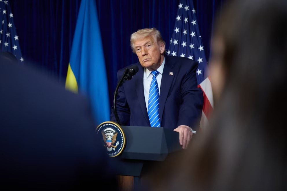 Trump Cuestiona la Producción de Misiles Patriot en Ucrania y Señala que EE. UU. Aún Evalúa la Decisión