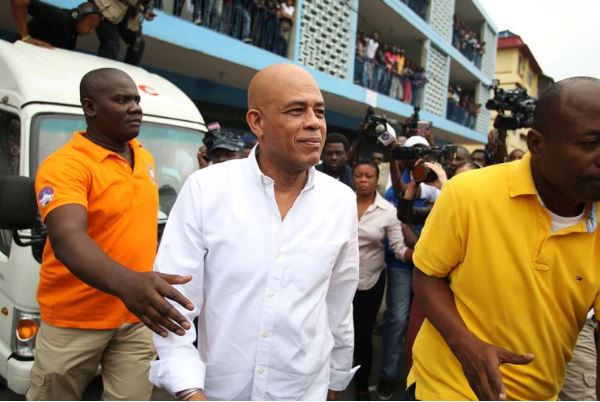 Expresidente Michel Martelly Vuelve a Haití en Plena Indagación por Asesinato de Jovenel Moïse