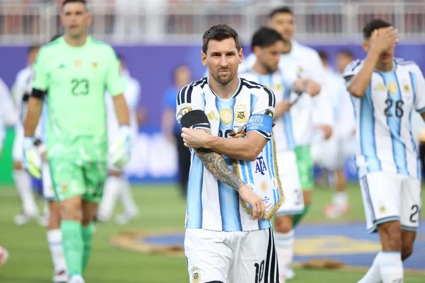 Messi Anticipa un ''Encuentro Especial'' contra Inglaterra en Semifinales