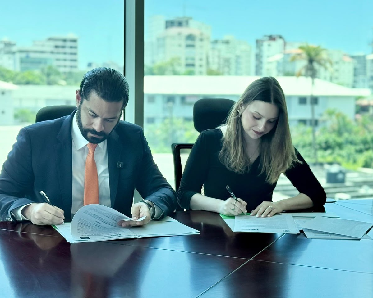 Metro Country Club se Une a ADOTURD para Impulsar el Turismo Deportivo