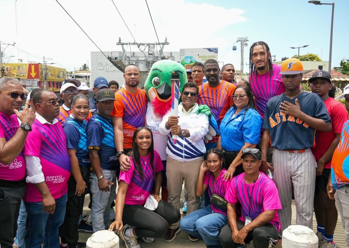 Los Alcarrizos acoge la Antorcha de los Juegos Centroamericanos y del Caribe Santo Domingo 2026