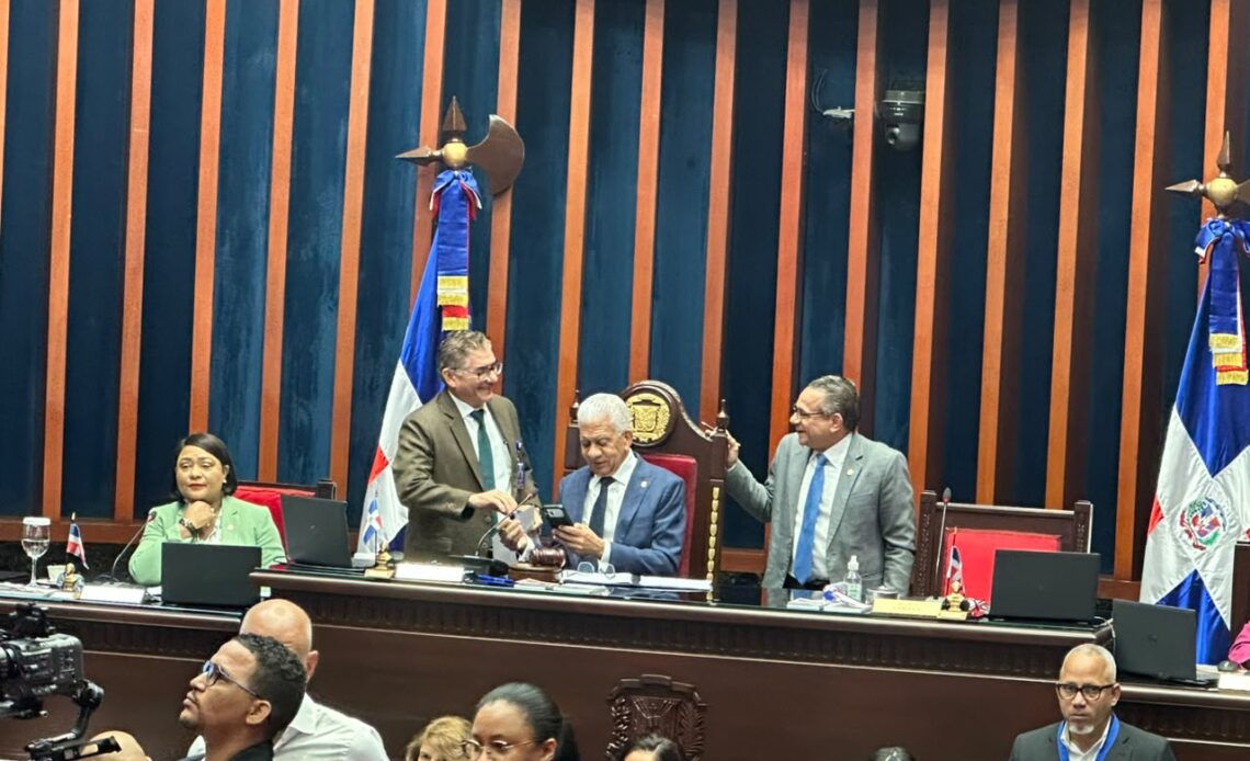 Ricardo de los Santos Asegura Modificaciones al Código Penal Antes de su Implementación