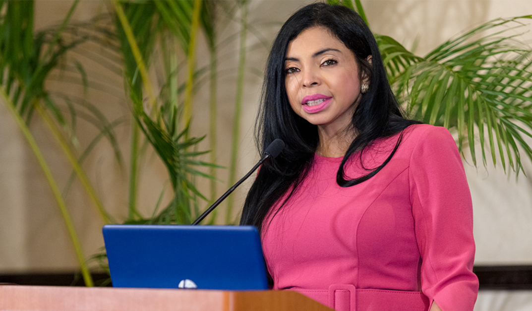 Yeni Berenice Asegura que Memes y Parodias no Serán Objeto de Sanción Penal