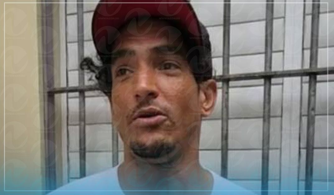 Investigación Policial en Santiago: ¿Qué Sucedió con los 900 Mil Pesos Distribuidos por un Hombre?