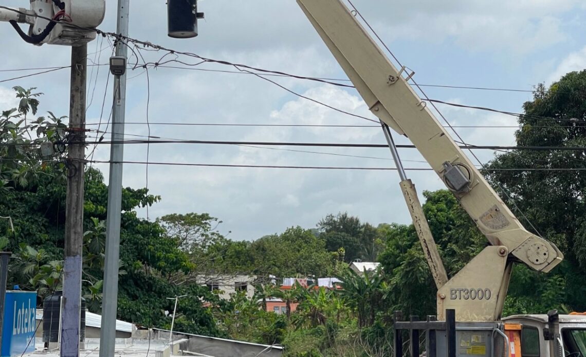 Edeeste Anuncia Restablecimiento Eléctrico en Los Mina Luego de Manifestaciones