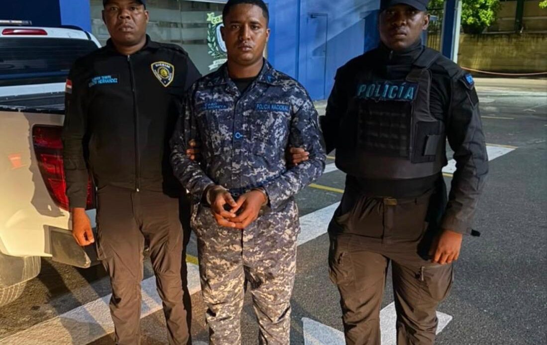 Agente Policial Implicado en Muerte de Joven en Herrera es Entregado a la Justicia
