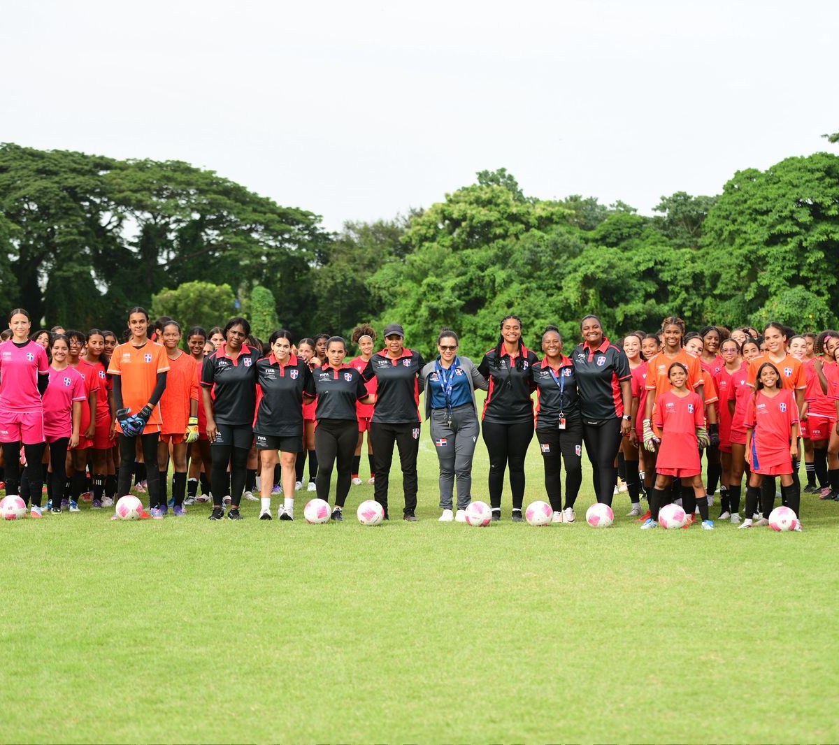 Campamento de Alto Rendimiento Impulsa el Futuro del Fútbol Femenino con Más de 95 Jóvenes Talentos