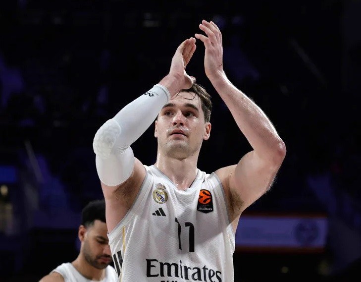 Mario Hezonja se une a los Cleveland Cavaliers en su retorno a la NBA