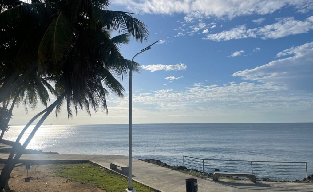 Dominicana: Previsión de Jornada Soleada y Cálida con Lluvias Aisladas y Polvo Sahariano