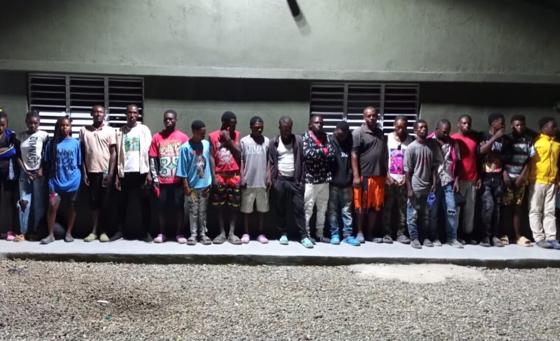 Detienen a 37 migrantes indocumentados en zonas fronterizas de República Dominicana