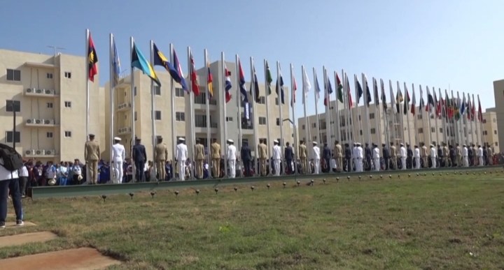 Banderas de las Naciones Participantes Izadas en la Villa Centroamericana