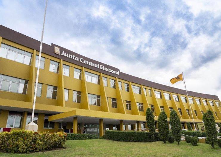 Junta Central Electoral Ajusta Horarios en Centros de Cedulación, Eliminando Servicio Nocturno