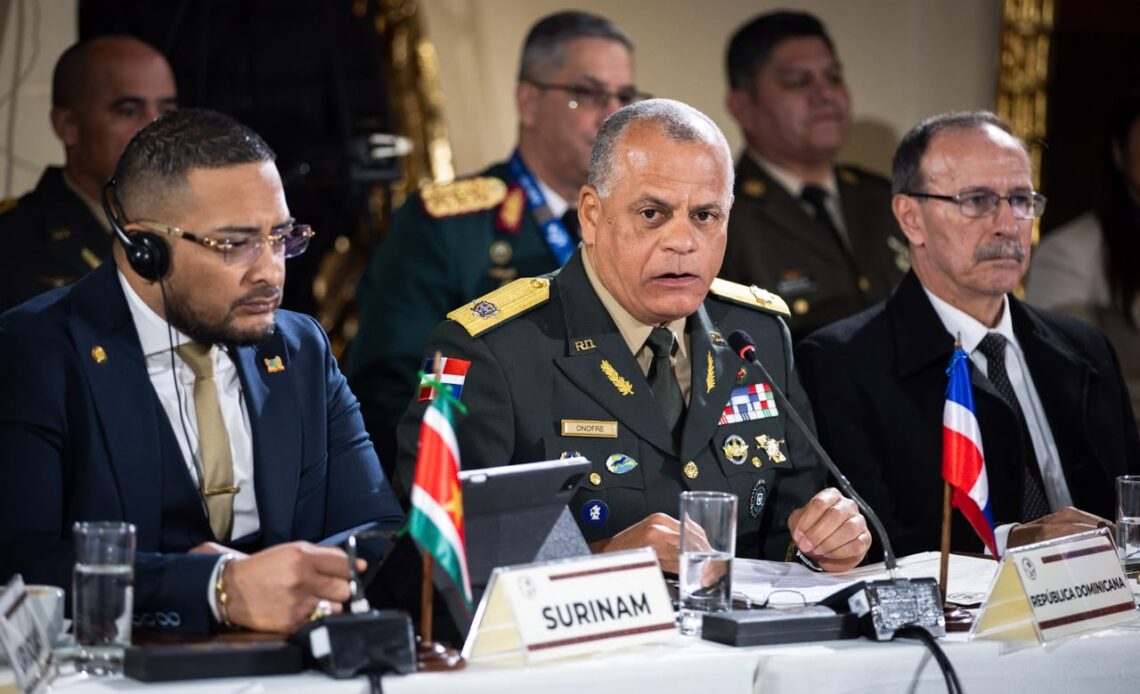 Ministro de Defensa dominicano enfatiza la colaboración regional en cumbre de seguridad hemisférica en Perú